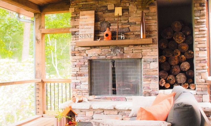 Brevard Cabin | Luxury 3-bedroom cabin in Brevard with Mountain View’s, creek and waterfalls