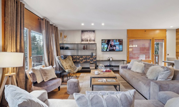 Chermignon Apartment | Luxury 3 bedroom - Palm Springs by Mrs Miggins'