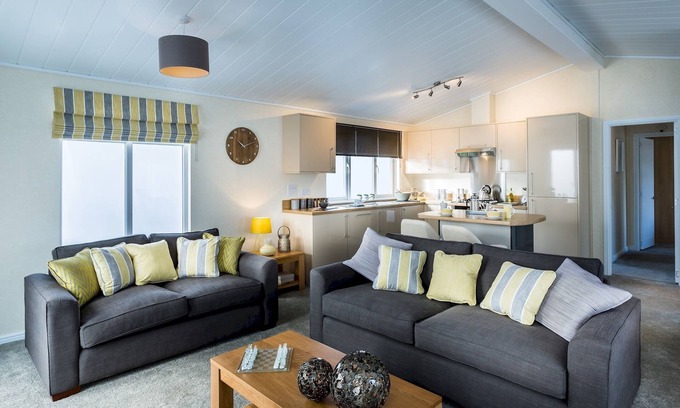 King's Lynn House | Luxury 3 Bedroom Lodge (sleeps 6)