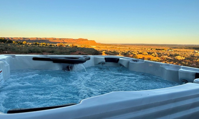 Kanab House | Luxury 3-bedroom house with private hot tub!