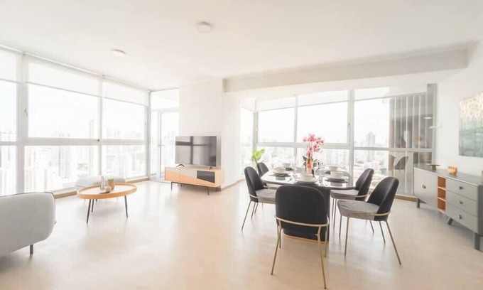 Tumba Vieja Apartment | Luxury 3 Bedroom Oceanview apt parkingandbalcony