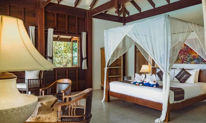 Nuea Khlong Villa | Luxury 3 Bedroom Pool Villa Baan Wajda !!