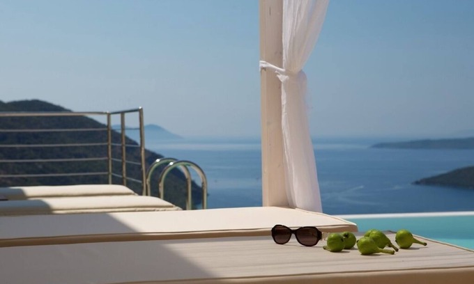 Fternon Villa | LUXURY 3 bedroom villa infinity pool, near Mikros Gialos beach, Sivota & Nidri