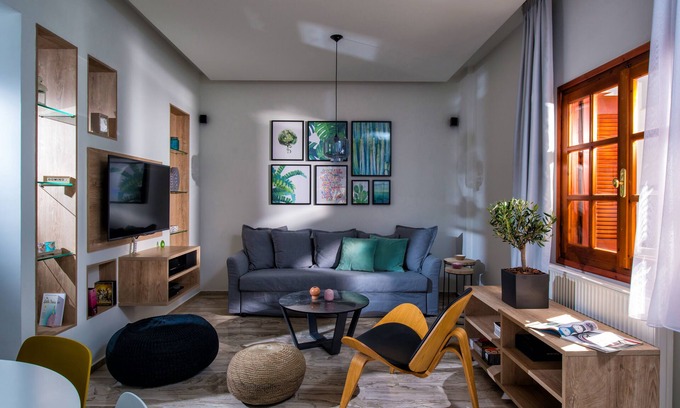 Hersonissos Centre Apartment | Luxury 3 BR, 120 m². home in the center of Hersonissos, 1 minute from the sea.