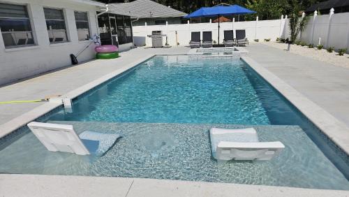 Gulf Gate Estates House | Luxury 3BD house, Siesta Key Beach