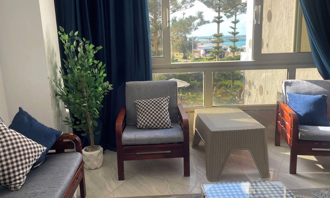 Ar-Raml 1 Ski Chalet | Luxury 3Bedroom Chalet - Maamourah Beach