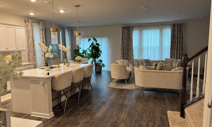 Manahawkin House | Luxury 3BR 2BATH Coastal Retreat.10 minutes to LBI Beaches.Save 20% on 4+ Nights