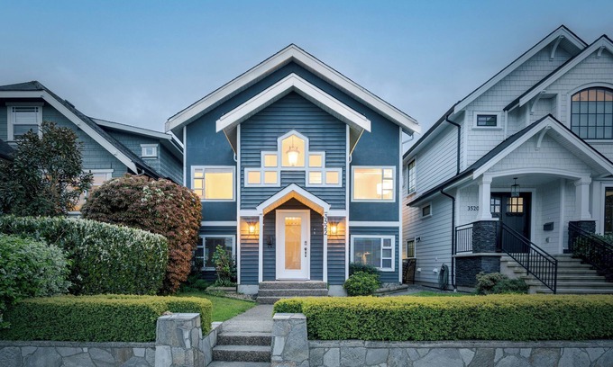 Hastings House | Luxury 3BR Family Home in Central Vancouver