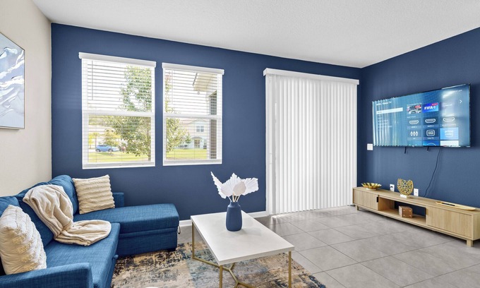 St. Augustine House | Luxury 3BR Townhome in St. Augustine with pool gym access. Also close 2 beaches.