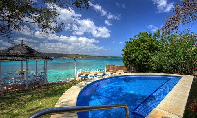 Discovery Bay Villa | Luxury 4 Bed Cottage in Discovery Bay, Jamaica - Fully Staffed