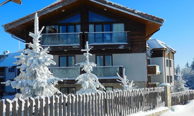 Maritsa Ski Chalet | Luxury 4 Bedroom 3 Bathroom Sauna Family Ski Chalet To Rent In Borovets Bulgaria