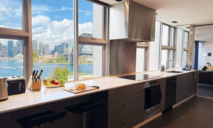 Kirribilli Apartment | Luxury 4 Bedroom Apartment - Best View in Sydney!