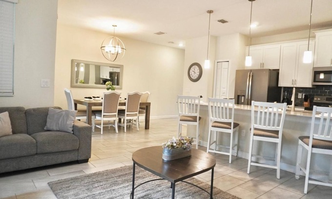 Downtown House | Luxury 4 Bedroom Retreat Near Disney 340