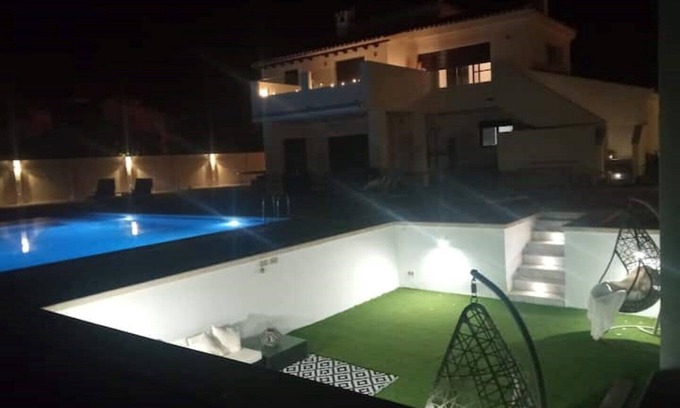 Corverica Villa | Luxury 4 Bedroom Villa & Pool on Golf Resort