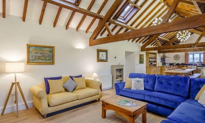 Charlton-on-Otmoor Cottage | Luxury 4* Gold 2 Bed Self-Catering Cottage in Noke - 4 Miles to Oxford Centre