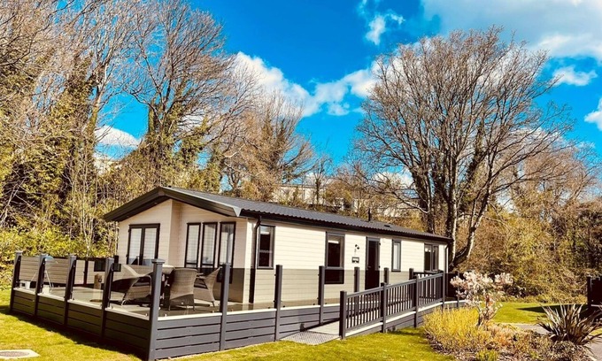 Paignton Cabin | Luxury 4 person Holiday Lodge at Hoburne South Devon
