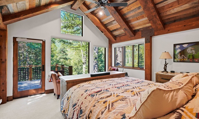 Sundance House | Luxury 4BR 3-Floor Sundance Home. Views. Hot Tub. pets Jeep Gladiator at airport