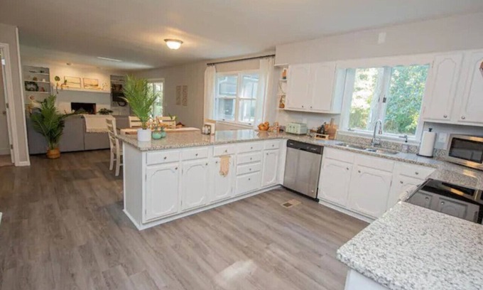 Salisbury House | Luxury 4BR Retreat Haven