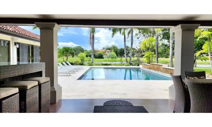 Playa Blanca House | Luxury 4BR Villa + Guesthouse & Pool @Buenaventura