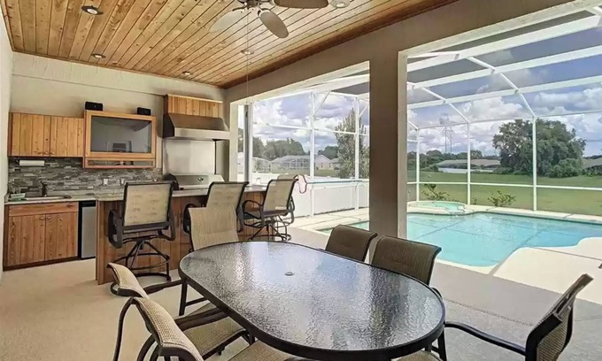 Sunridge Woods House | Luxury 5 Bed with POOL & SPA + Outdoor Kitchen Minutes to Disney!
