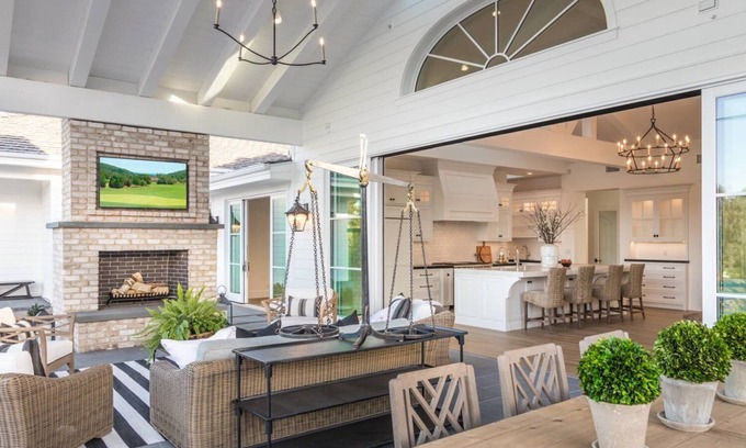 Covenant House | Luxury 5 Bedroom Estate with Pool + Views in Rancho Santa Fe