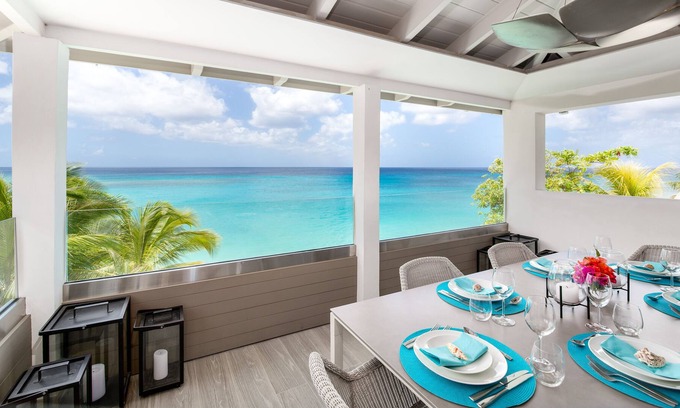 Lazaretto Villa | Luxury 5 bedroom Beachfront villa
