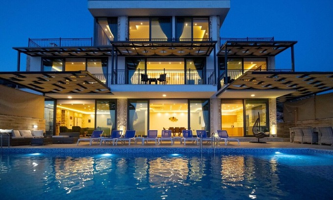Kas Villa | Luxury 5 bedroom Villa Peaceful location with stunning sea views