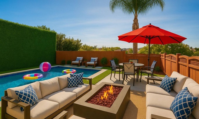 San Diego Villa | Luxury 5 Bedrooms with FREE Heated Pool & SPA, Arcades, and Central Location