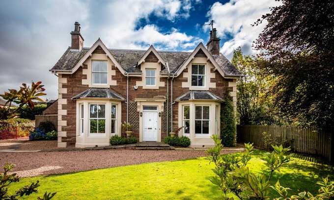 Murthly House | Luxury, 5 Star Holiday Villa in Blairgowrie