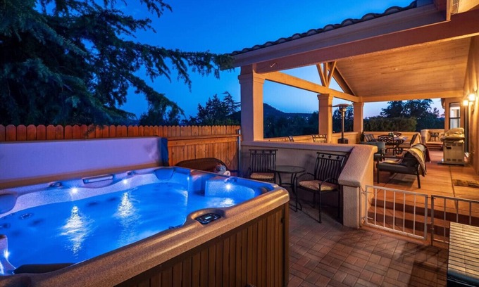 Uptown Sedona House | Luxury 5BR Retreat w/Spa, Views & Uptown Location