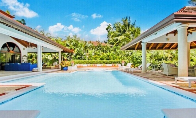 Casa de Campo Villa | Luxury 5BR Villa - Pool, Beach, Golf & Spa Retreat - Housekeeper Included