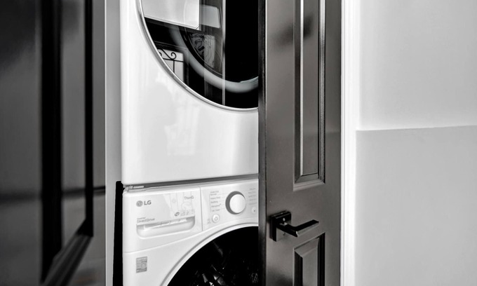 Brampton House | Luxury 5Star Home away from Home