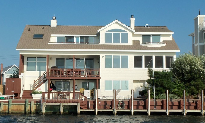 High Bar Harbor House | Luxury 6 bedroom bayfront home: pool, sleeps 14n Aug. 15 - Labor Day: Discounted