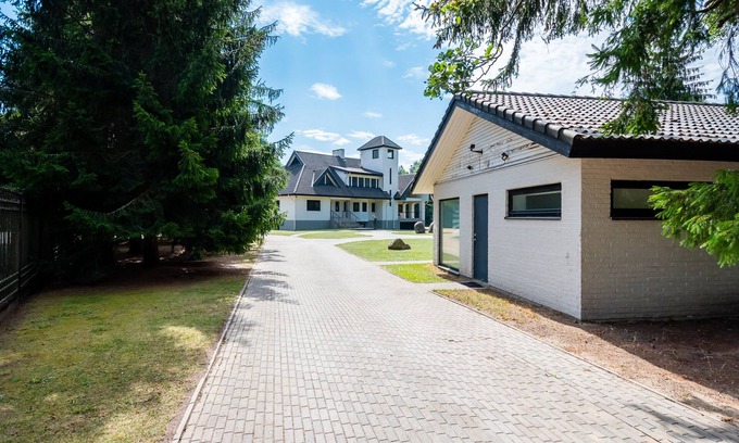 Haabersti Villa | Luxury 6-bedroom Villa with Secured Yard & House, Inside Pool, Private Gym etc