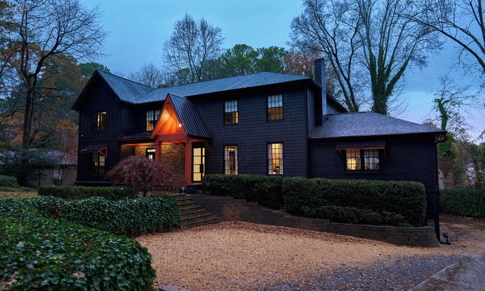 Buckhead House | Luxury 6 Br 5 Ba For Groups in Buckhead Atlanta, close to everything you need!