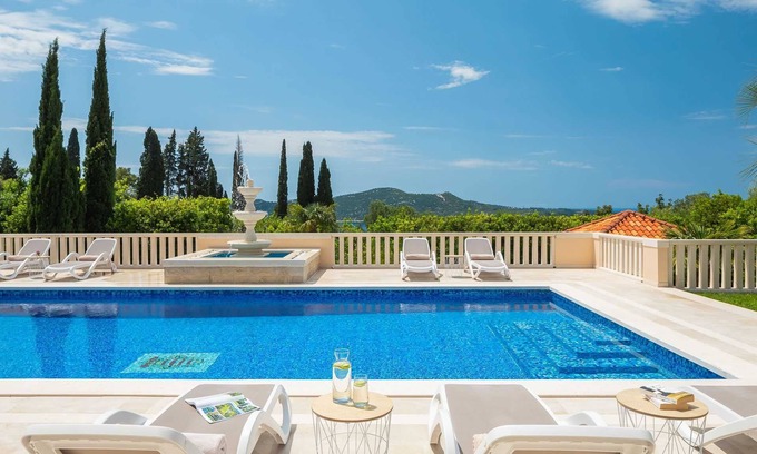 Trsteno Villa | Luxury 6-BR villa for 12, with heated pool, close to the sea