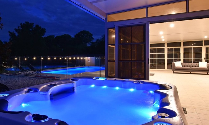 Nulkaba House | Luxury 7 bedroom Estate Hunter Manor Located in Central Hunter Valley
