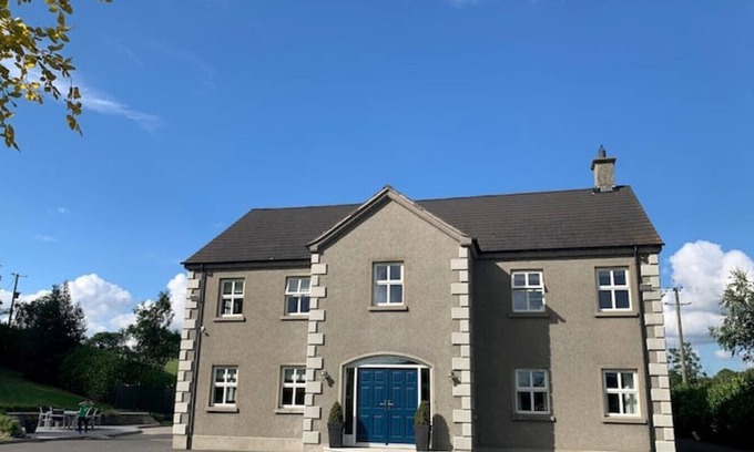 Newry House | Luxury 7 bedroom family home outside Newry