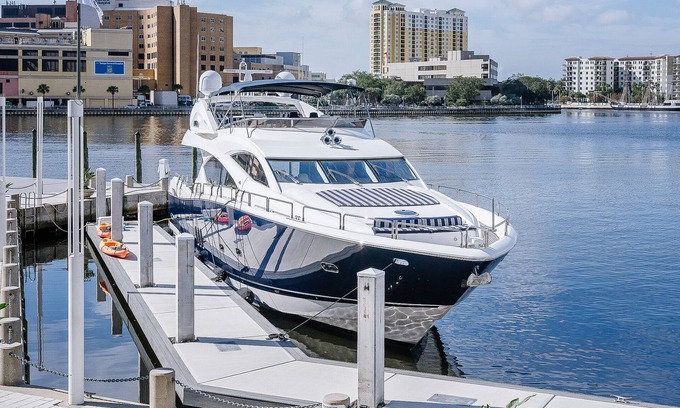 Harbour Island Boat Rental | Luxury 82' Sunseeker Yacht on Harbour Island