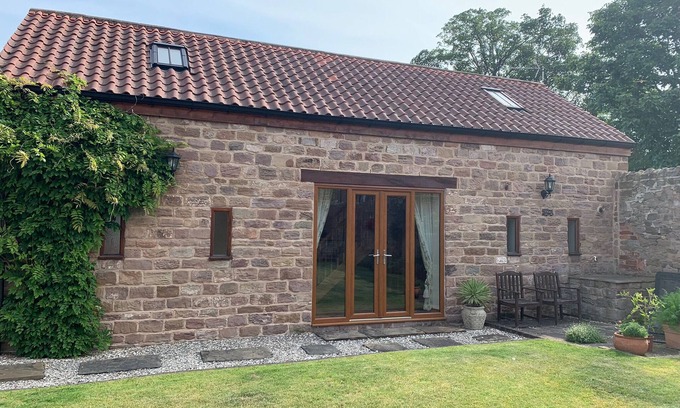 Aston House | Luxury accommodation in the old village of Aston