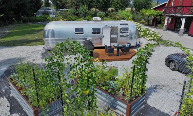 Pitt Meadows House | Luxury Airstream Life in Pitt Meadows