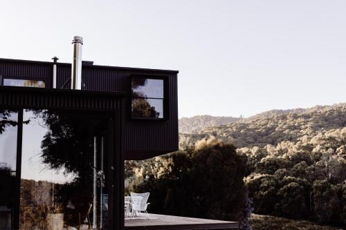 Merrijig House | Luxury Alpine Stay with Epic Views at Mt Buller foothills