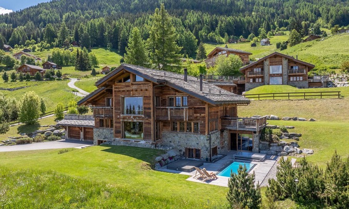 Saint-Pierre-de-Clages Ski Chalet | Luxury Alps Chalet YOLO
