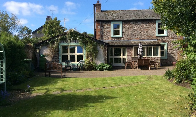 Penrith Cottage | Luxury and Charming Cottage nr. Ullswater, parking for 2 cars in the grounds.