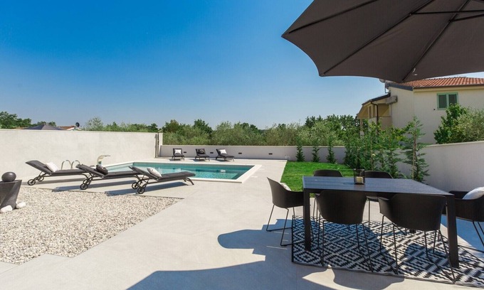 Fuskulin Villa | Luxury and comfort four bedrooms Villa Grey Fuskulin near Poreč