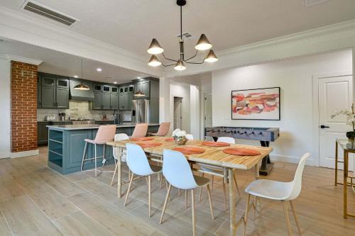 Central Oklahoma City House | Luxury and comfort for family or large group - close to OUHSC Downtown