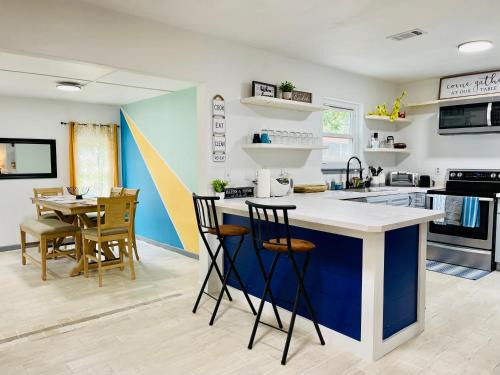 Fort Walton Beach - Destin House | Luxury and Cute Choctow Beach Home