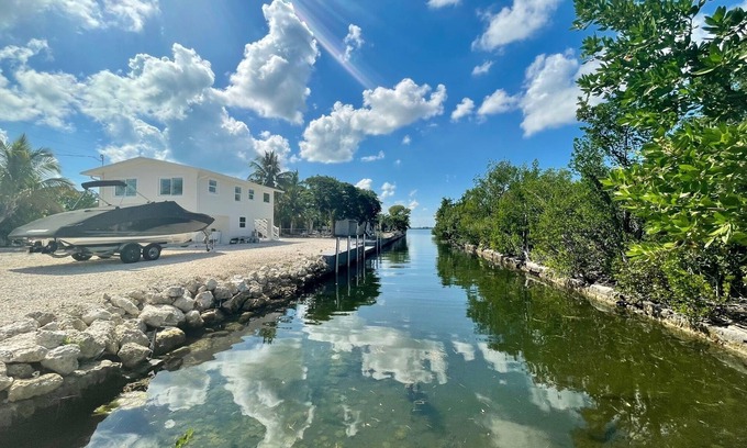 Big Pine Key House | Luxury and Lovely Water Front House