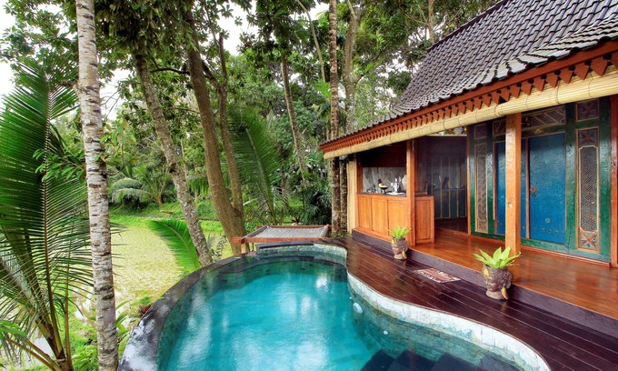 Sambahan Villa | Luxury Antique Villa w/Outdoor Pool!