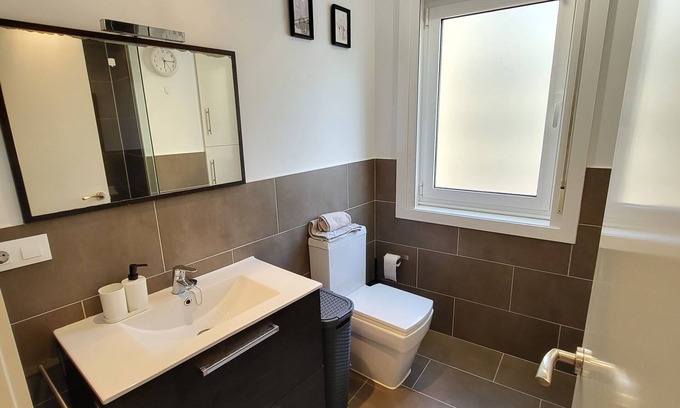 La Coruna Apartment | Luxury apartment, 2 bedrooms, 50 meters from the beach